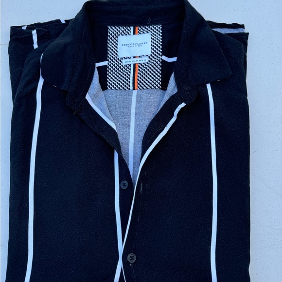 Men’s button down shirt - Picture 2 of 2